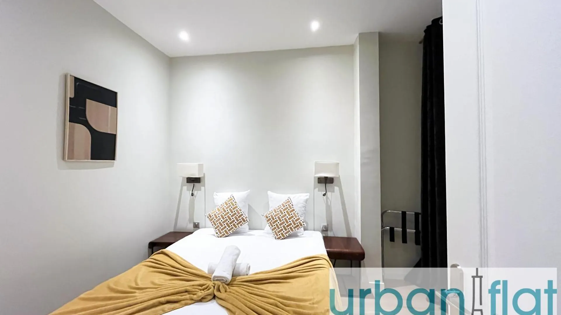 64-luxury Flat Champs Elysees