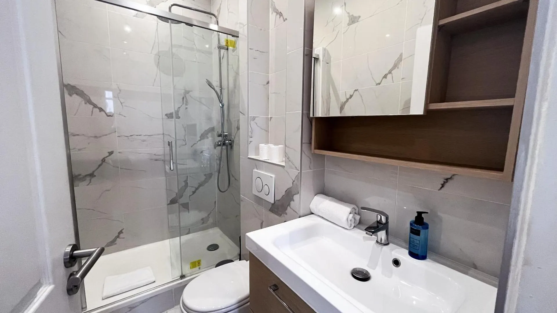 64-luxury Flat Champs Elysees * Paris