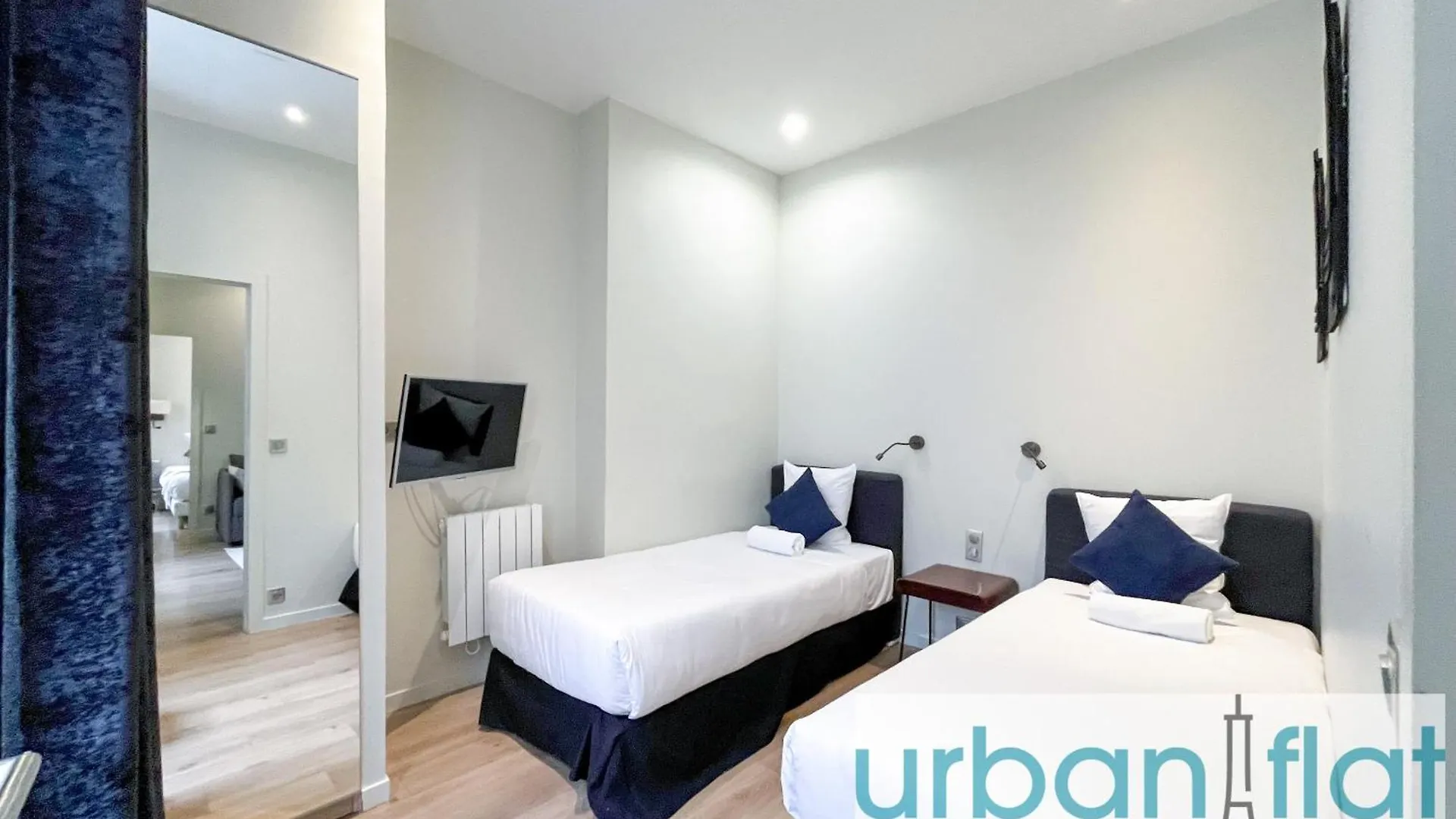 64-luxury Flat Champs Elysees * Paris